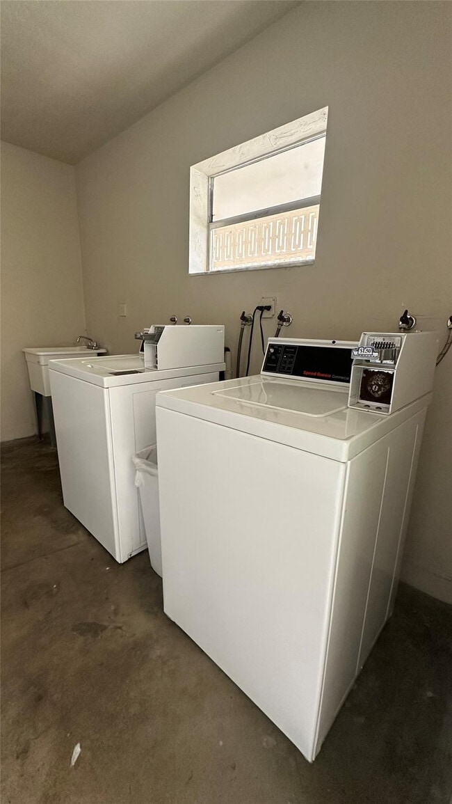 Photo - 4163 SW 67th Ave Unit 211C