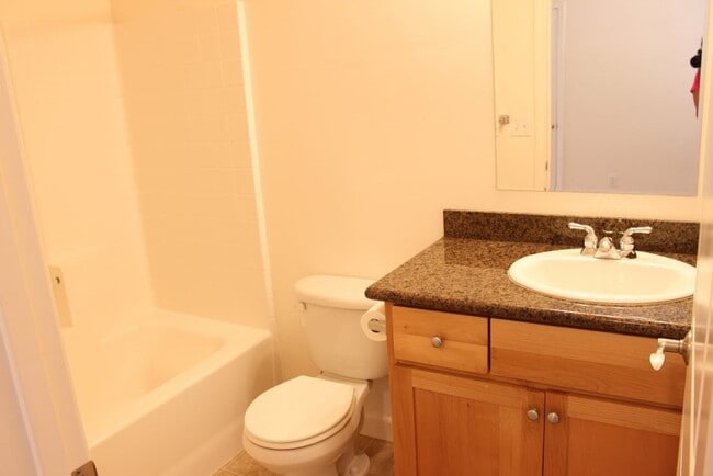 Photo - 491 N Chorro St