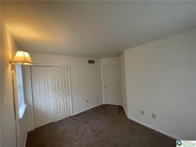 Photo - 318 Mickley Rd