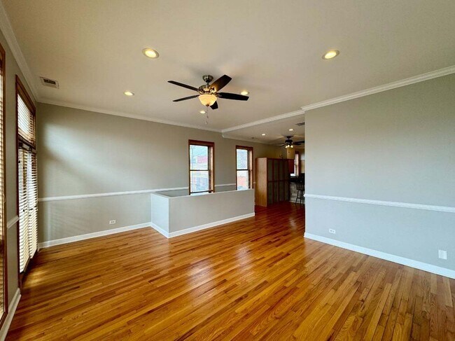 Photo - 1537 N Fairfield Ave Unit 3