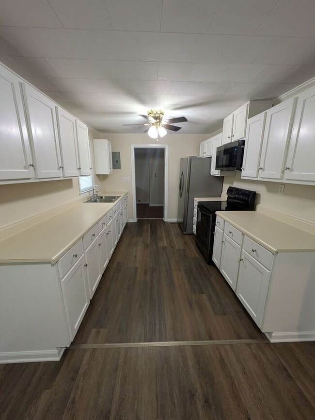 Photo - 3BD/2BA Single Family Home in Hickory, NC