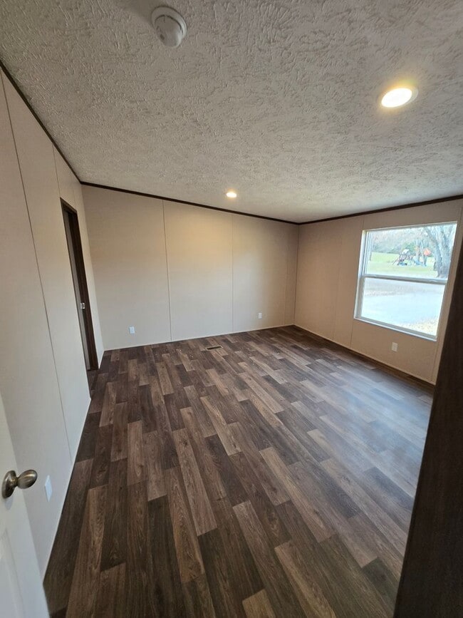 Photo - For Rent: Beautiful 3 Bedroom, 2 Bathroom Home