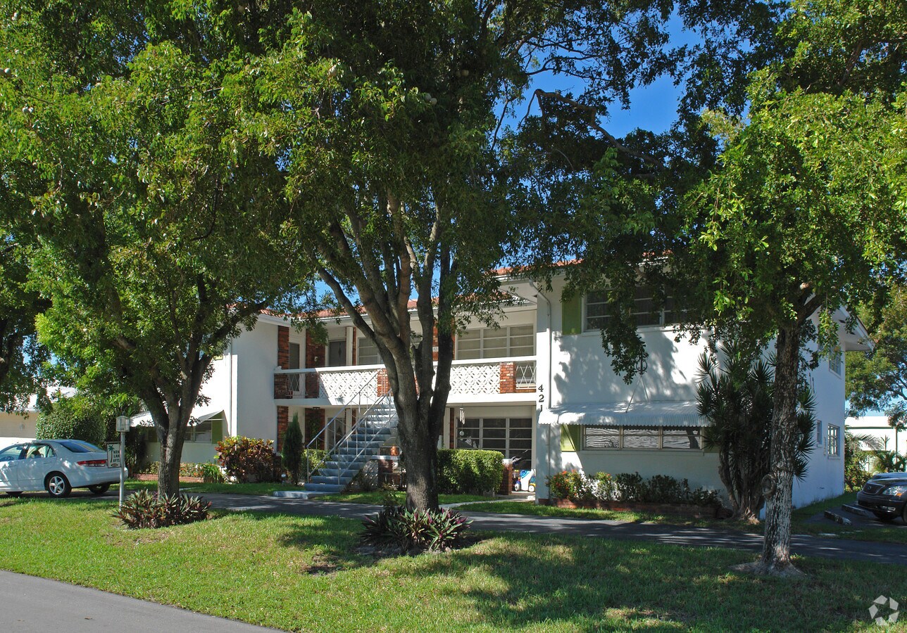 Photo - Ken Lan Apartments