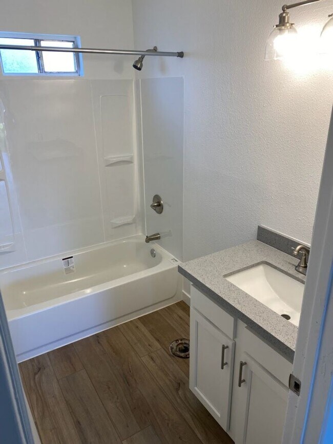 Photo - #5002-8th Ave Mesa 2021, LLC Unidad #1