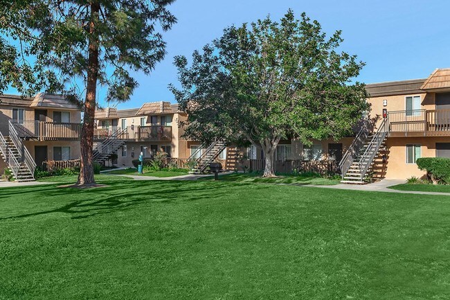 The Bluffs at Carlsbad Apartments For Rent in Carlsbad, CA