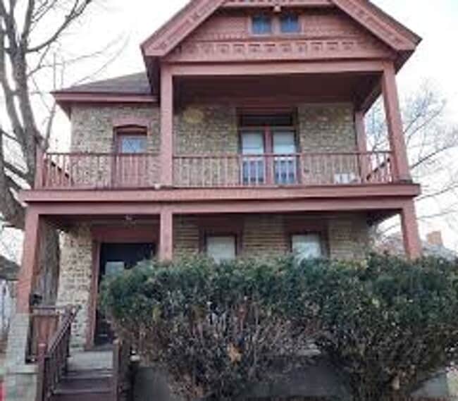 Building Photo - 219 N Huron St Unit 219-4