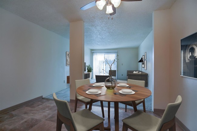 Building Photo - 7238 SW Garden Home Rd Unit D-3