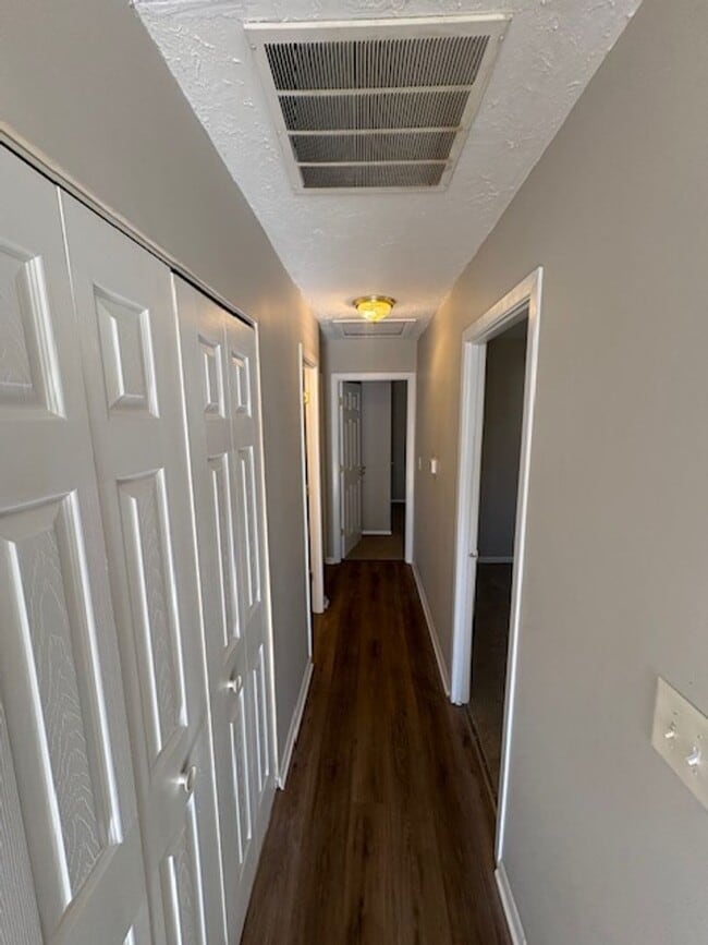 Photo - House for Rent with detached garage 3 BR/ 1 BA