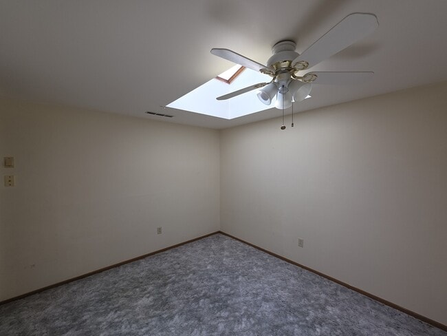 Building Photo - 7900 Buffalo Ave Rental
