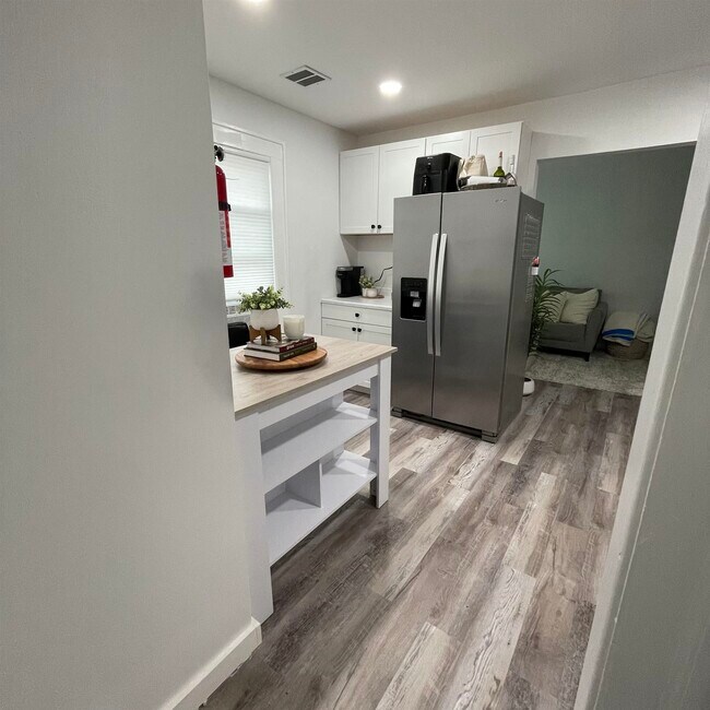 Photo - 509 Centre St