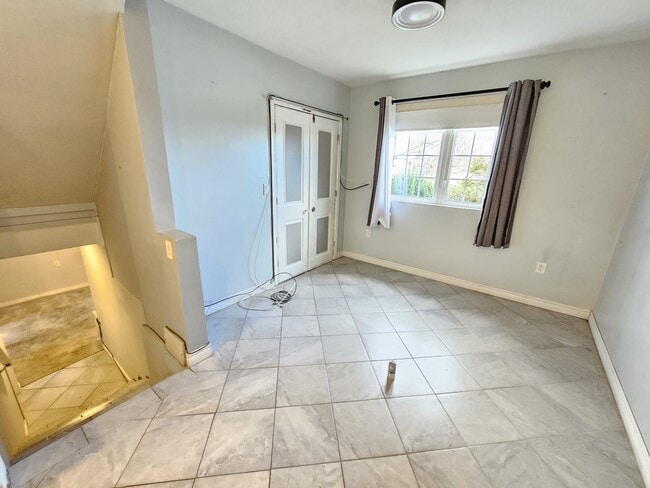 Photo - 99-99 Golden Blvd W