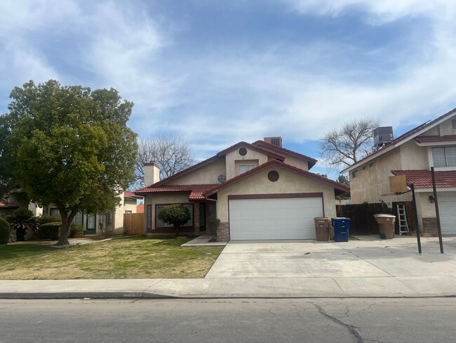 Silver Creek Home in Southwest Bakersfield - Silver Creek Home in Southwest Bakersfield