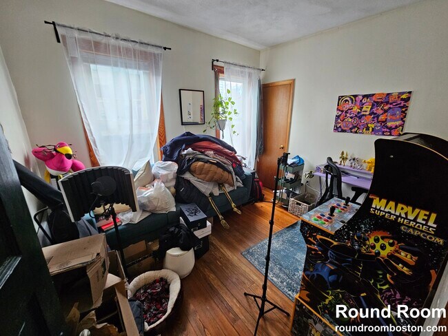 Photo - 346 Faneuil St Unit 2