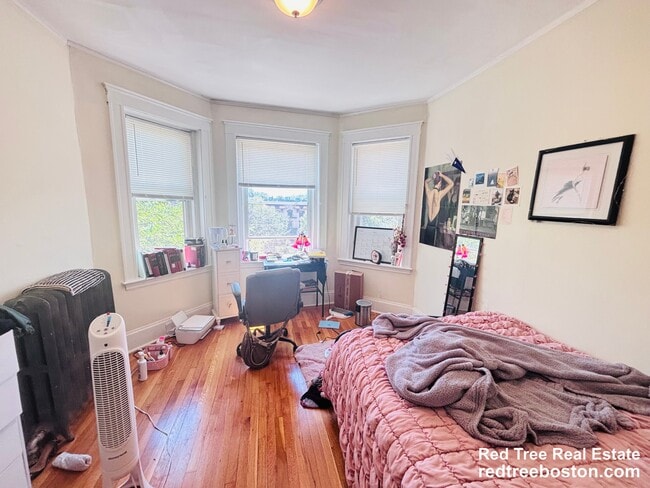 Photo - 1725 Commonwealth Ave Unit 4