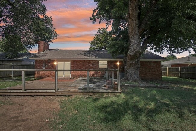 Photo - 1428 Aladdin St