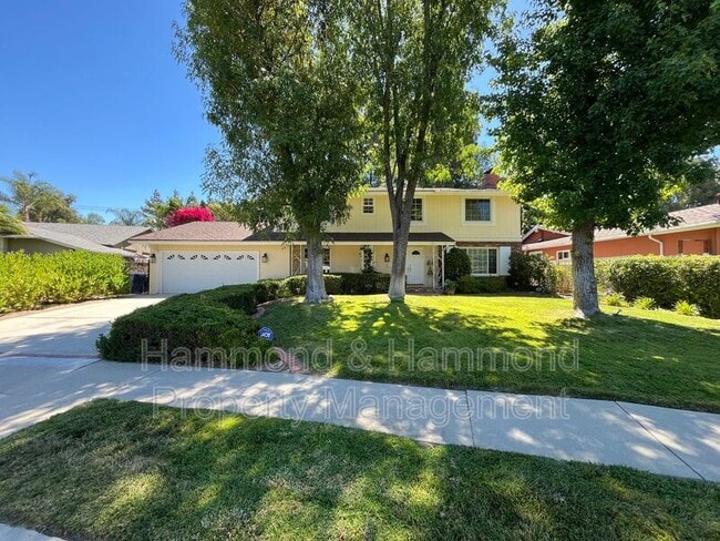 Building Photo - 8422 Fable Ave