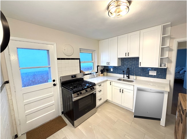 Photo - 5025 Lenox Ave