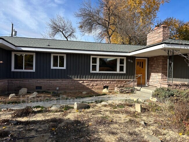 Photo - 1835 Broadmoor Dr