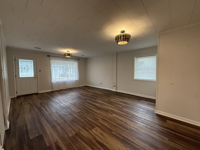 Photo - 211 E Park St