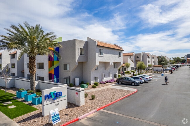 Building Photo - Paseo on University