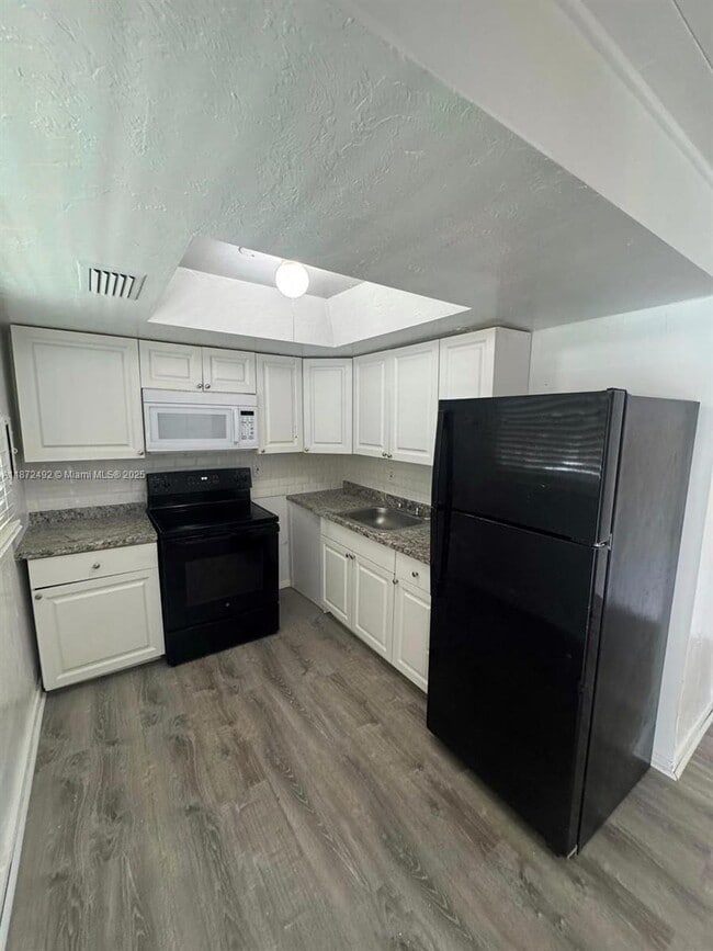 Photo - 201 NW 10th St Unit 203