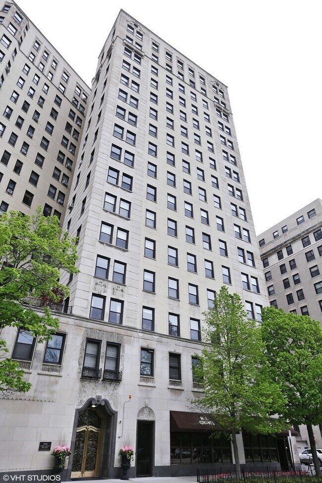 Photo - 2000 N Lincoln Park W Apartamento Unidad 1511