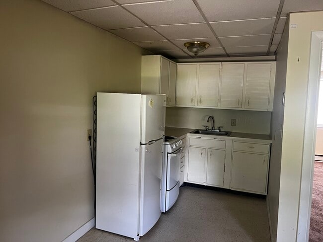 Andover Crossing - Andover Crossing Condo Unit 7