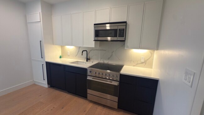 Photo - 50 Leo M Birmingham Pky