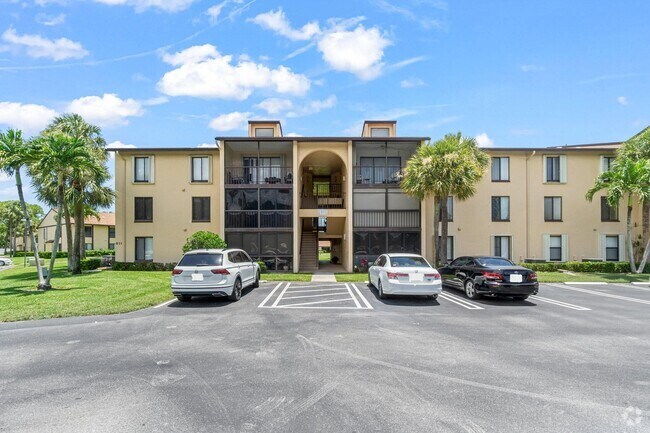 Building Photo - 811 Sky Pine Way Unit A2 Rental