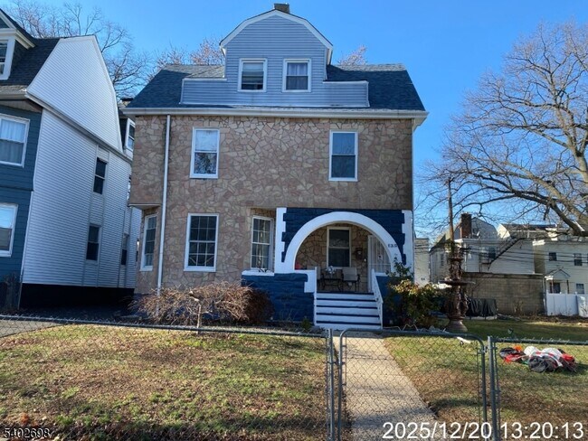 Photo - 135 N 14th St