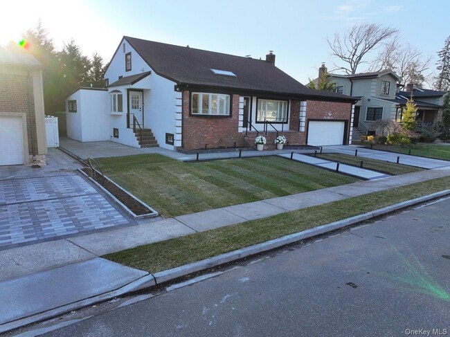 Building Photo - 791 Longview Ave