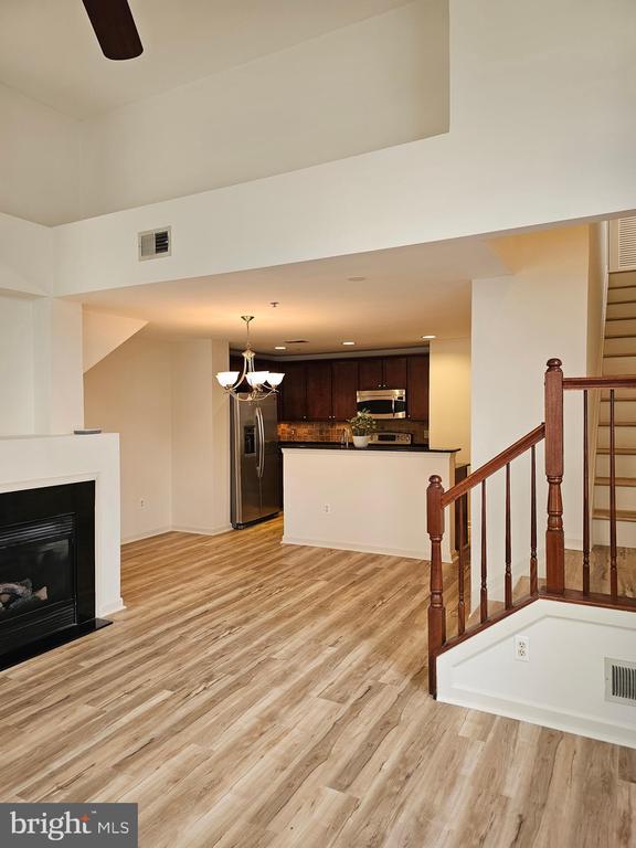 Photo - 922 Pine Forest Ln