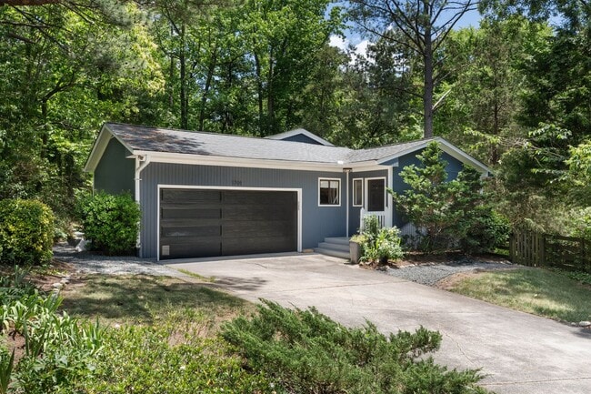 Building Photo - Gorgeous 3 Bedroom Home in Duke Forest - Available June 20!