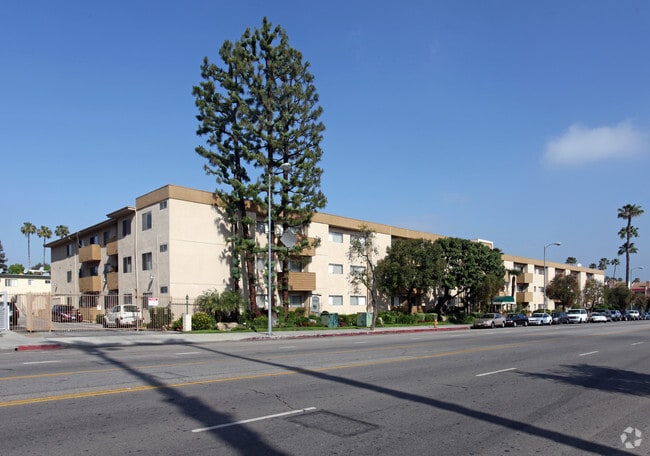 Encino Oakbrook Primary Photo