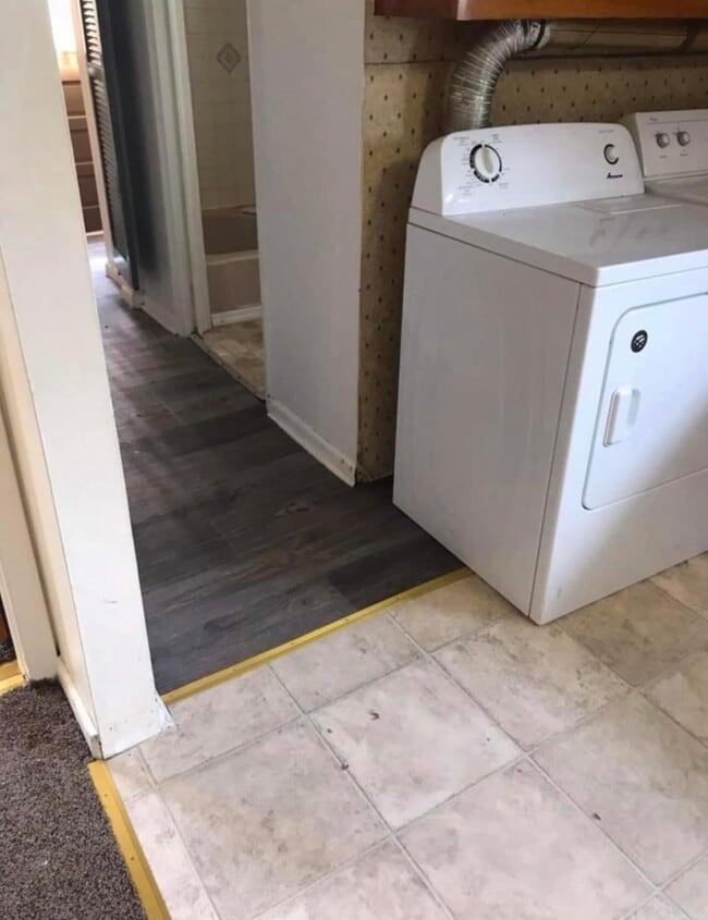 Photo - 108 S 2nd Ave