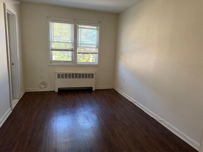 Photo - 830 E Broadway Unit 201