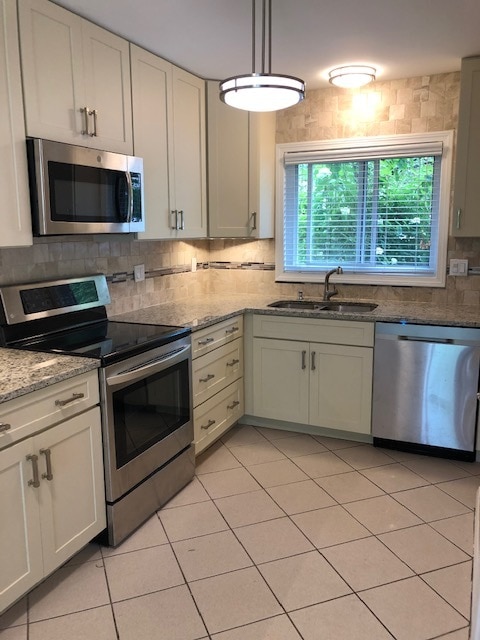 Photo - B11 Stonehedge Dr Unit 11 B Stonehedge