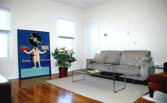 Building Photo - 15 Adams St Unit 6