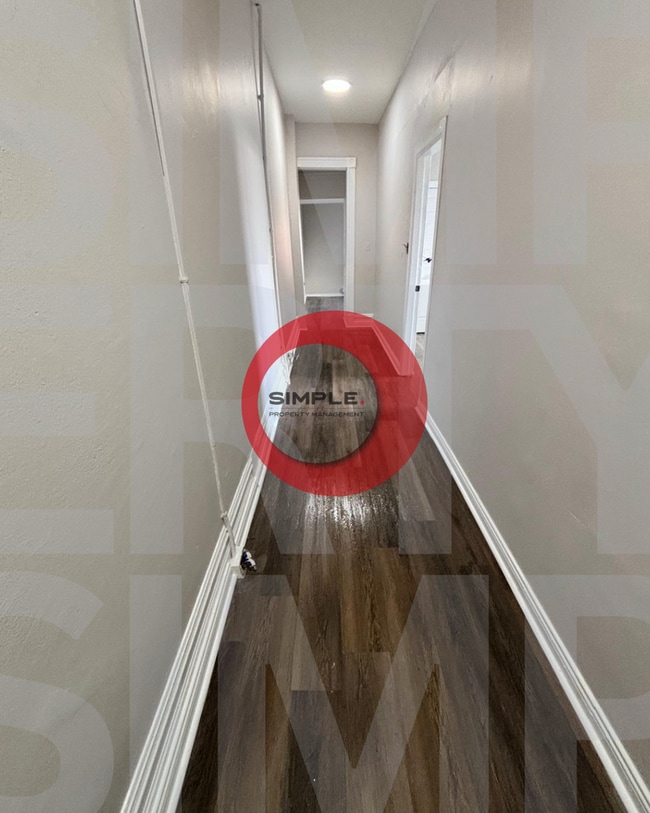 Photo - 230 N 4th St Unit Apartment 1