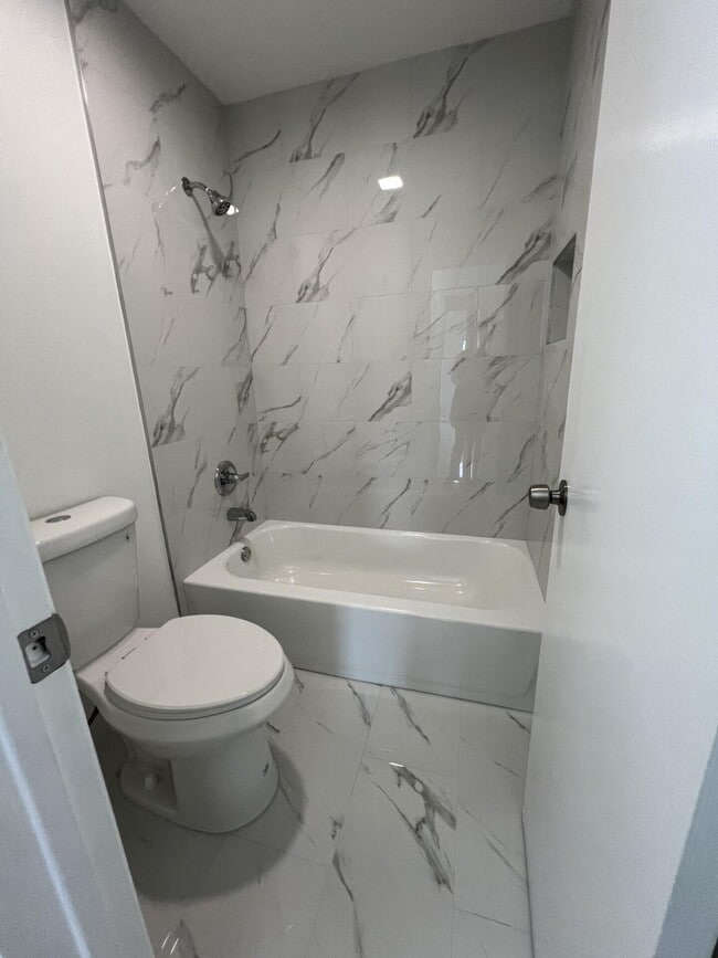 Photo - 4129 NW 88th Ave Unidad 202