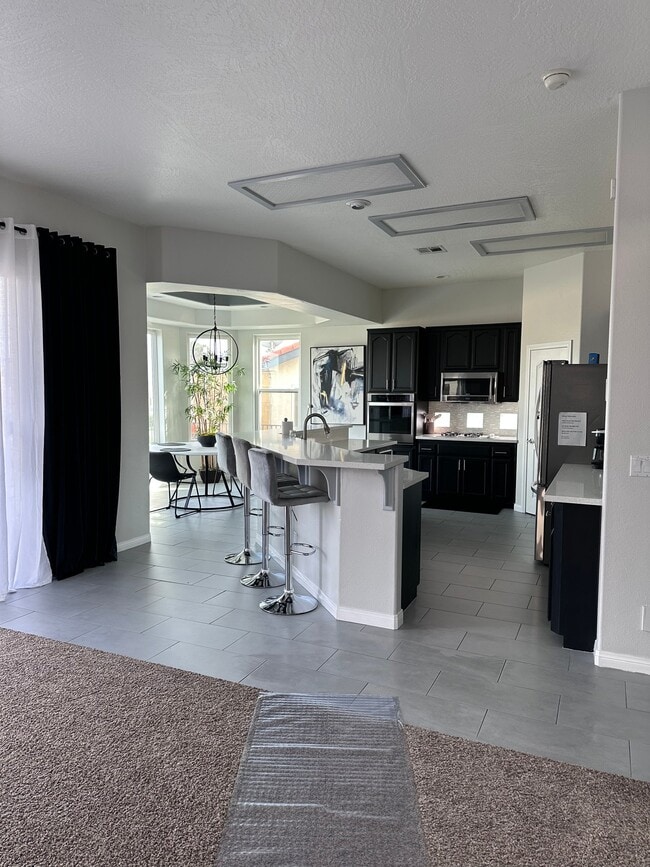 Building Photo - 13335 Yellowstone Ave