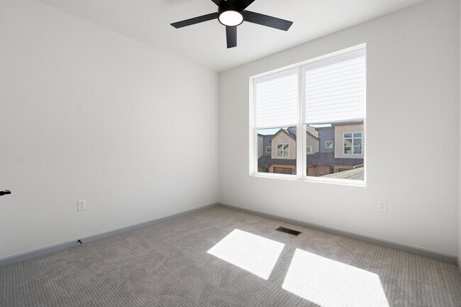 Photo - The Oaks at Covell