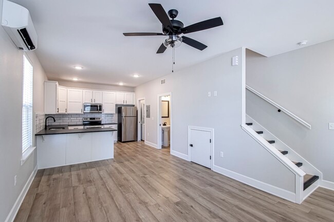 Photo - 1 Bed 1.5 Bath Luxury Energy Efficient Townhome - Rockwater Village