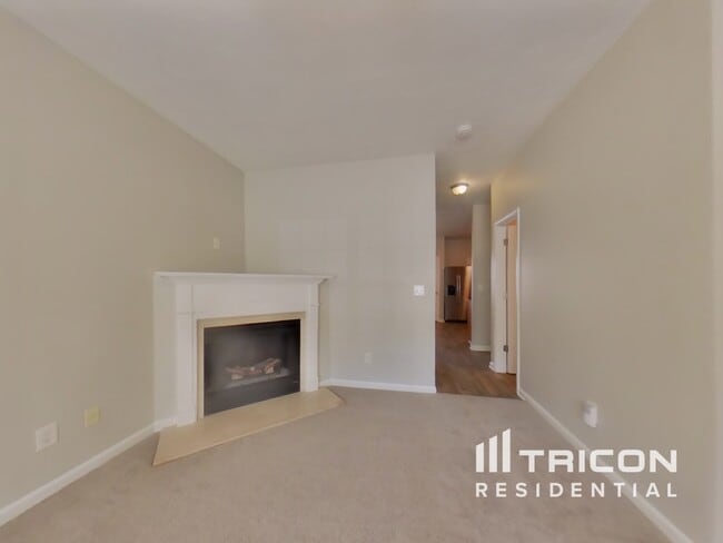 Photo - 2300 Marlin Dr