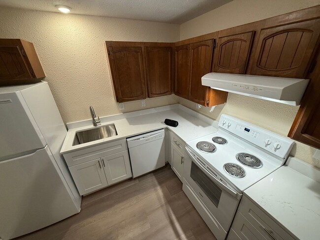 Photo - 1860 Myrtle St Unit #1