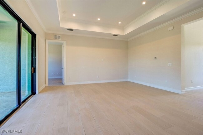 Photo - 873 18th St NE