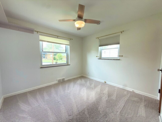 Photo - 4525 Ellman Ave