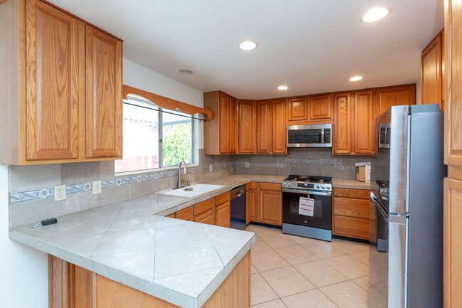 ***MT HELIX 3 BED 2 BATH***NEW APPLIANCES*... - ***MT HELIX 3 BED 2 BATH***NEW APPLIANCES*... House