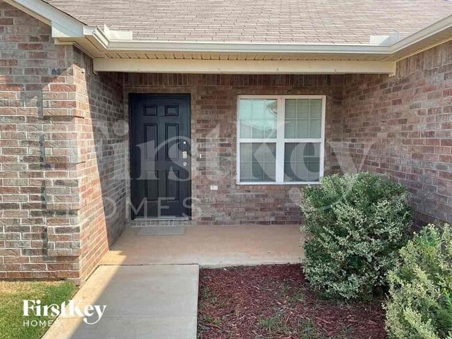 Photo - 233 NE 21st Ct