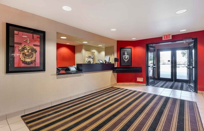 Photo - Furnished Studio-Chicago - Romeoville - Bo...